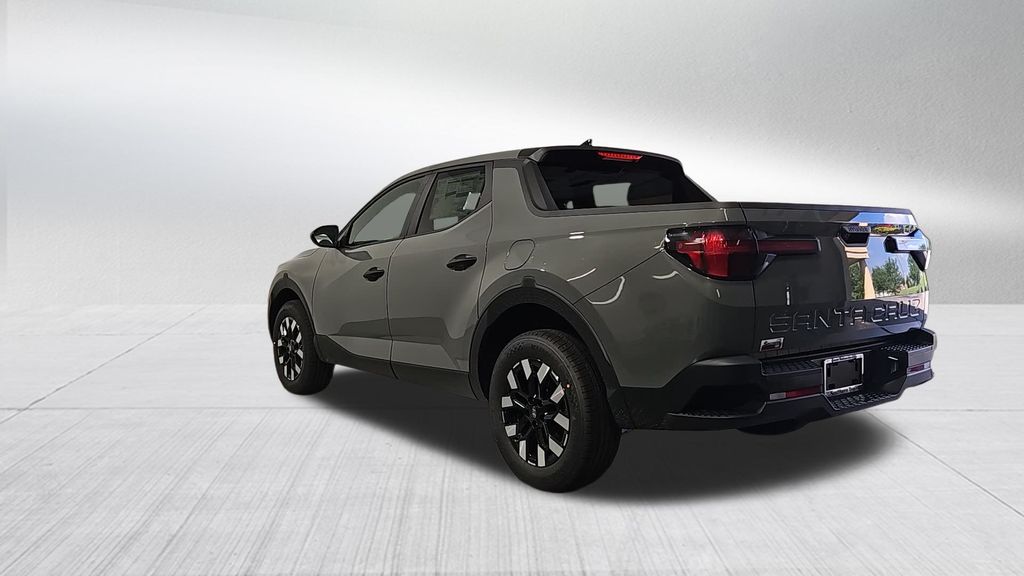 2025 Hyundai Santa Cruz SE photo 3