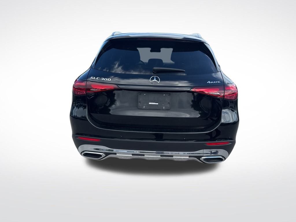2024 Mercedes Benz GLC 300 4MATIC photo 6