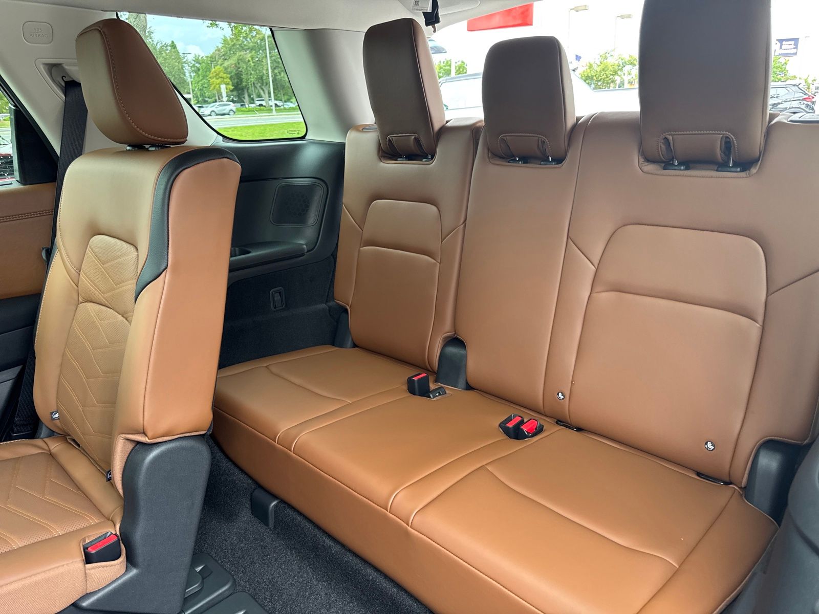 2025 Nissan Pathfinder Platinum photo 31