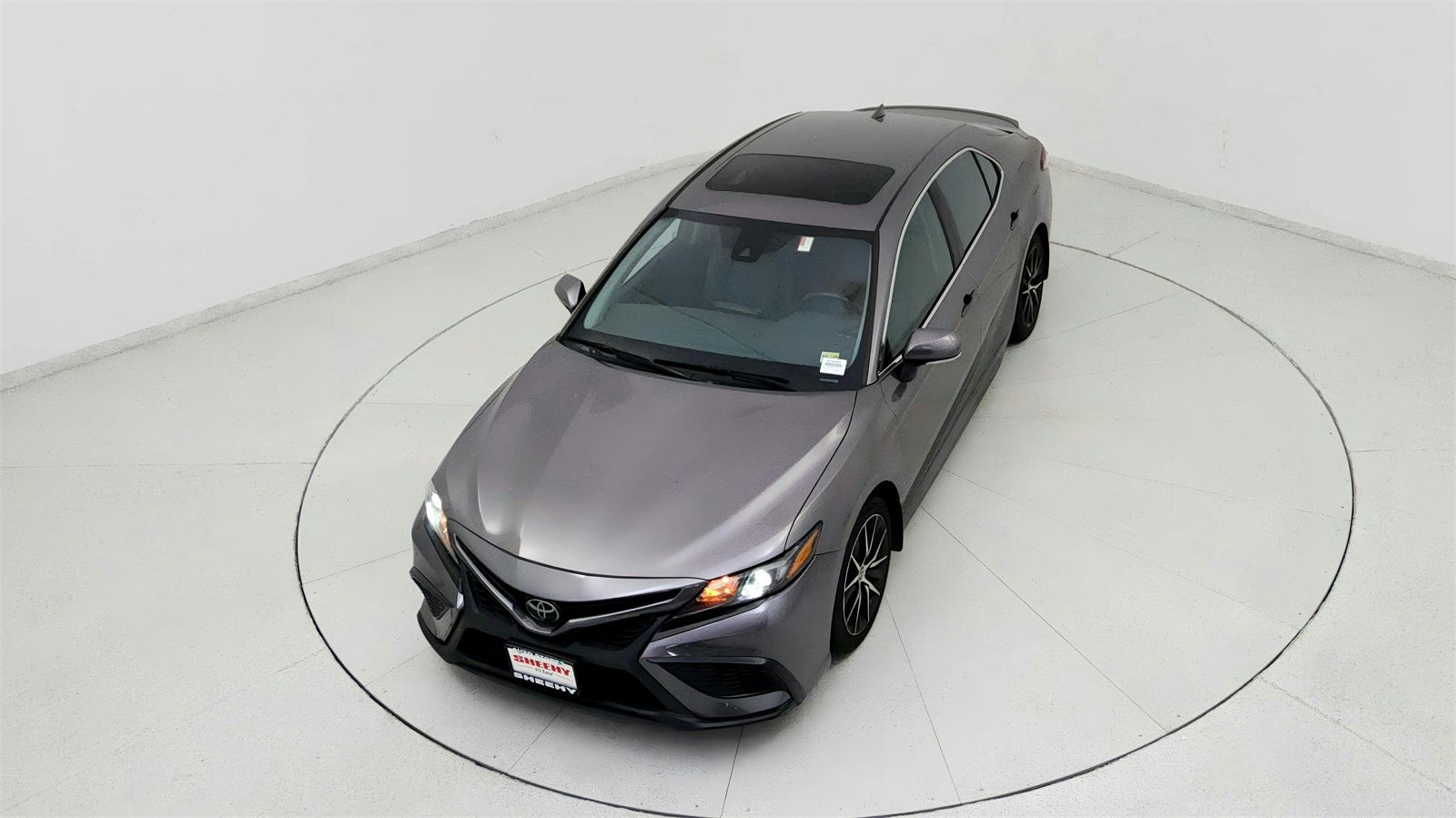 2022 Toyota Camry SE photo 14