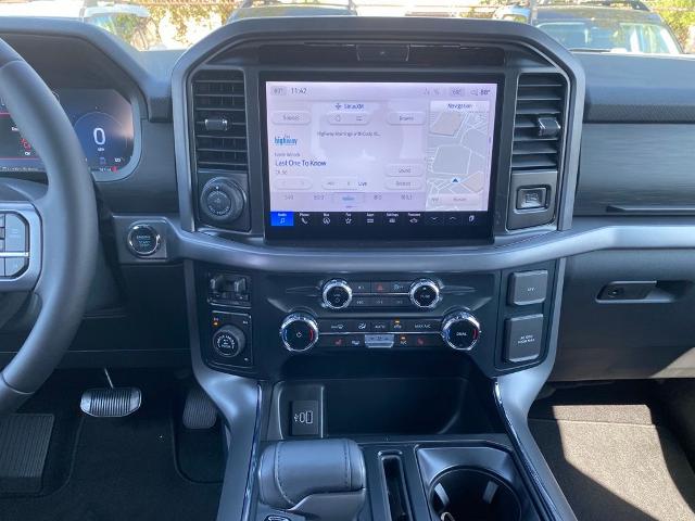 2025 Ford F-150 XLT photo 12