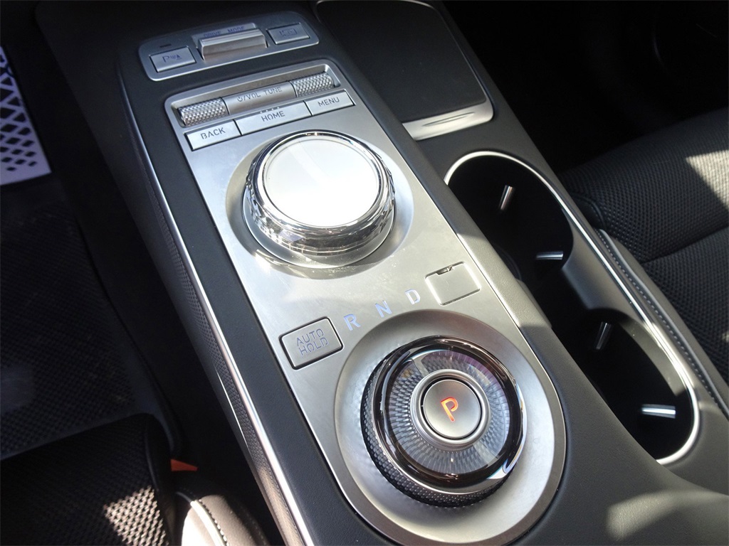 2024 Genesis GV70 3.5T Sport photo 12