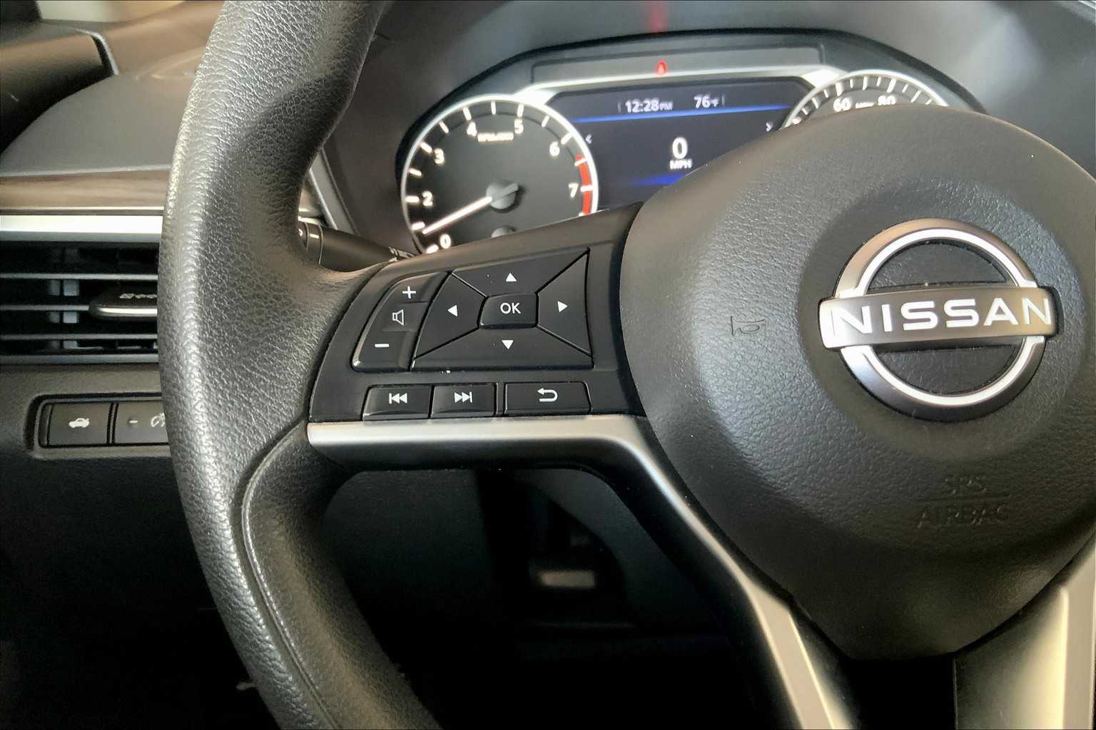 2023 Nissan Altima 2.5 SV photo 21
