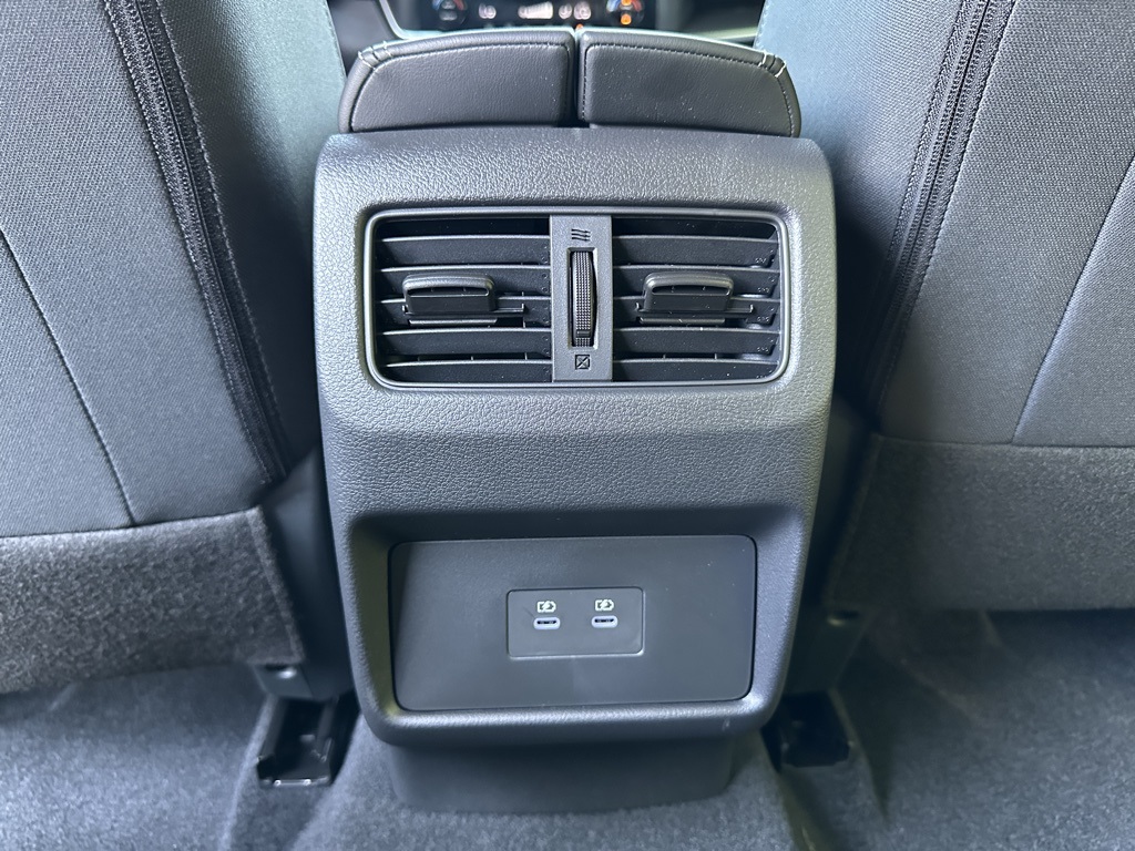 2026 Nissan Rogue SV photo 19