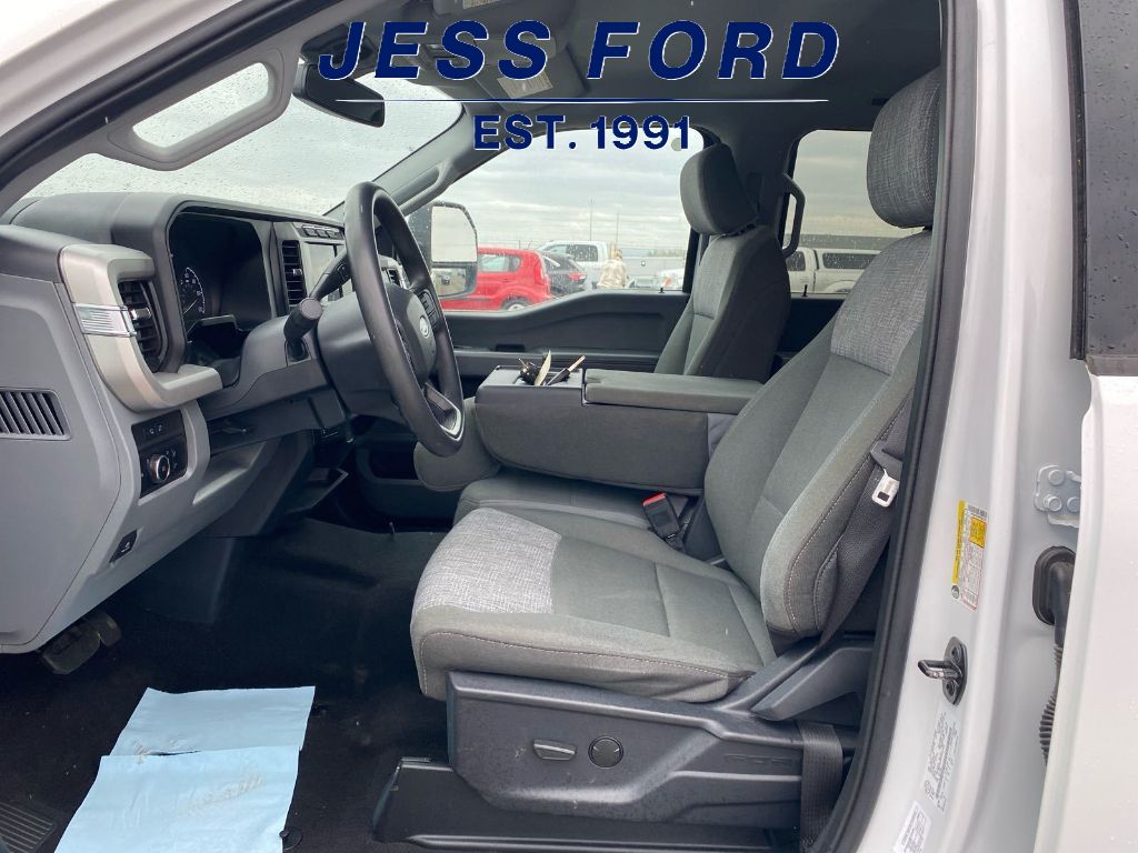 2023 Ford F-350 XLT photo 6