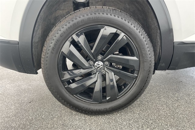 2023 Volkswagen Atlas Cross Sport SE Technology photo 46