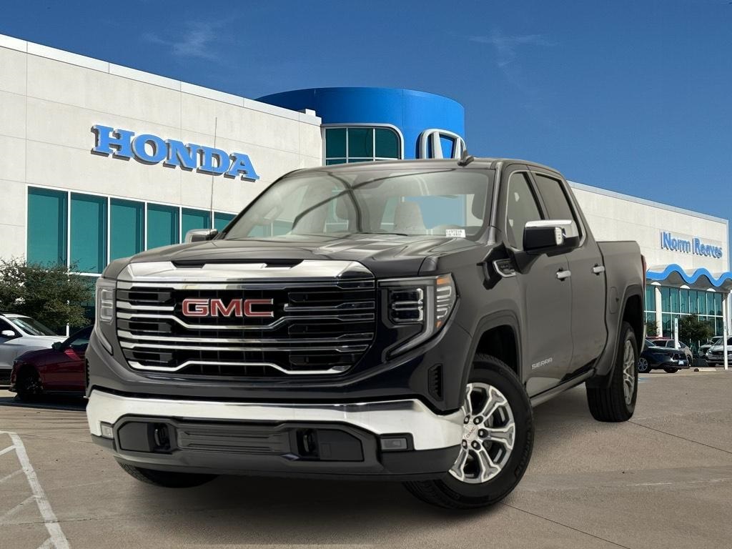 2025 GMC Sierra 1500 SLT's photo