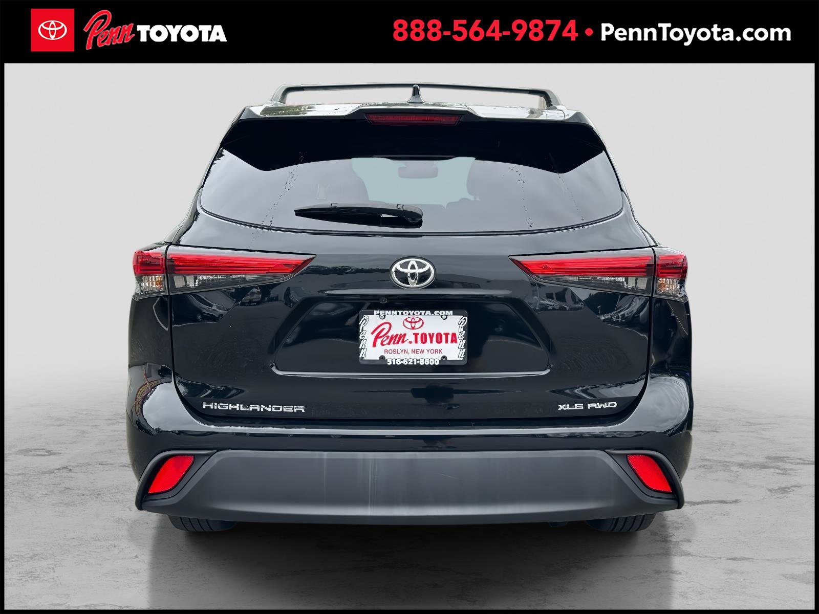 2022 Toyota Highlander XLE photo 3