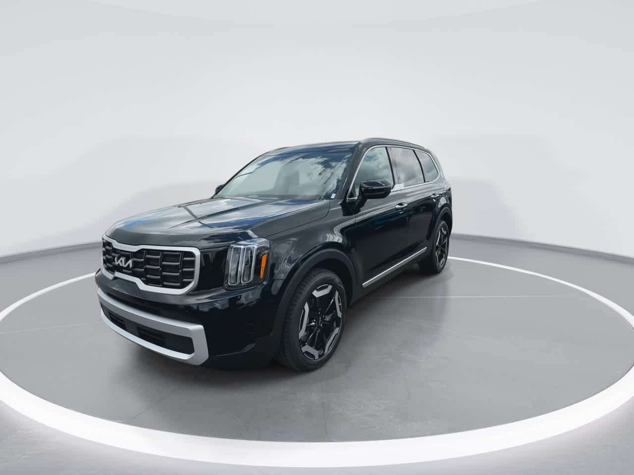 2025 Kia Telluride S photo 3
