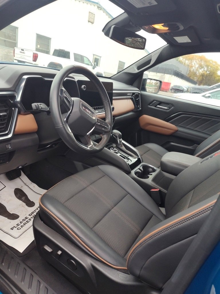 2024 Gmc Canyon AT4 photo 3