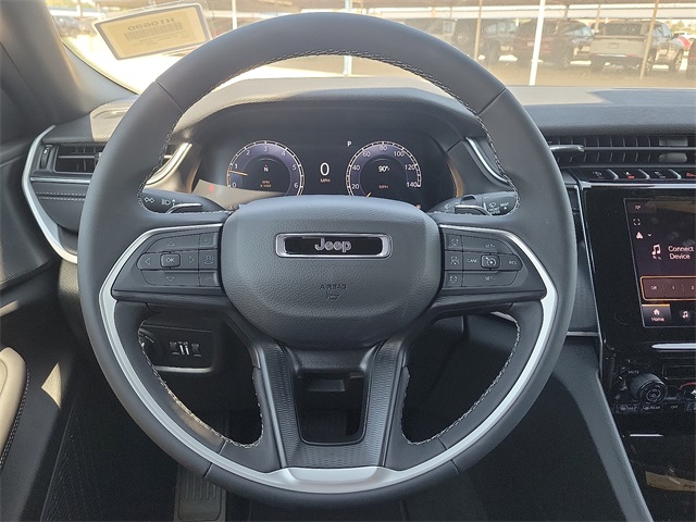 2025 Jeep Grand Cherokee Laredo photo 18