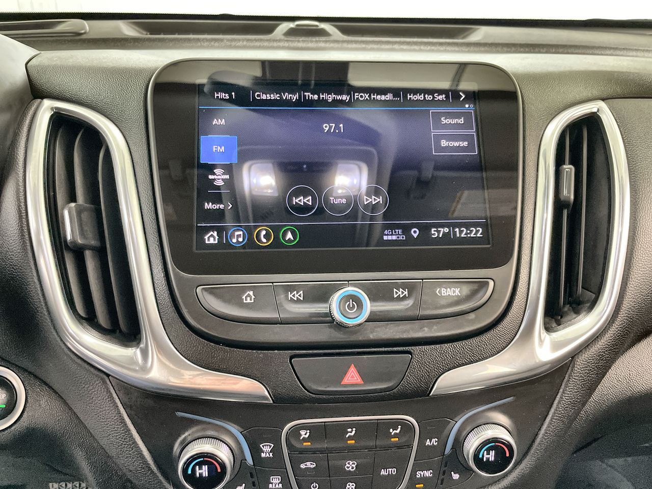 2020 Chevrolet Equinox LT photo 13