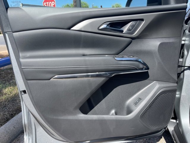2026 Chevrolet Traverse photo 10