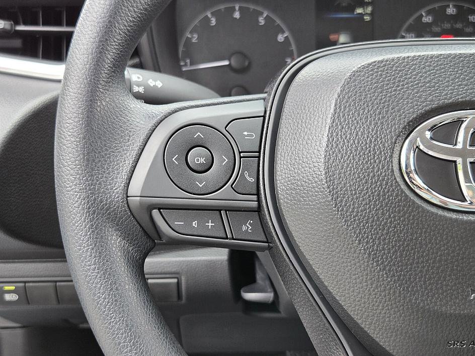2025 Toyota Corolla LE photo 26