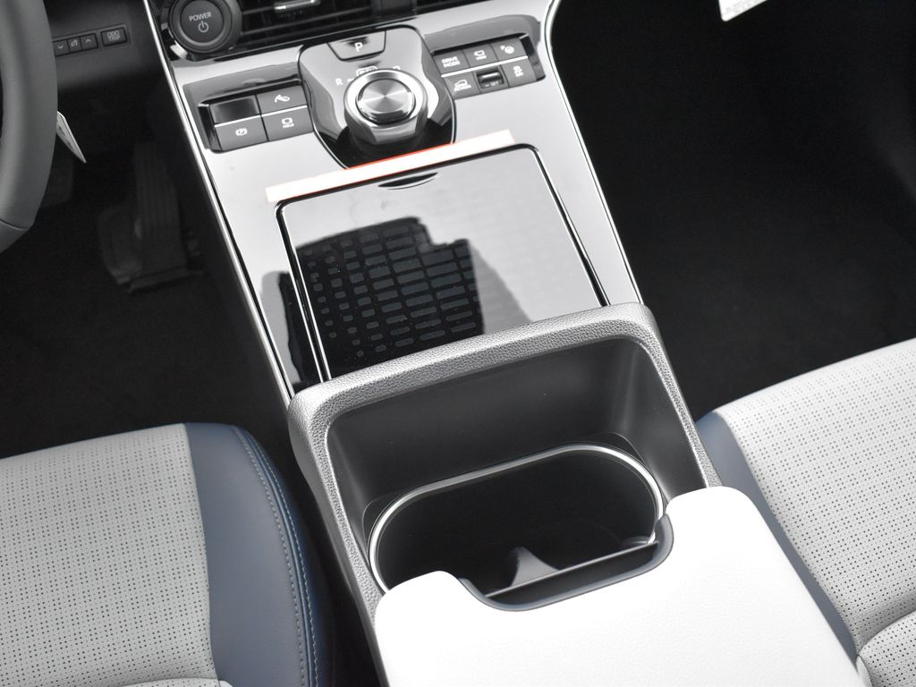 2025 Subaru Solterra Limited photo 19