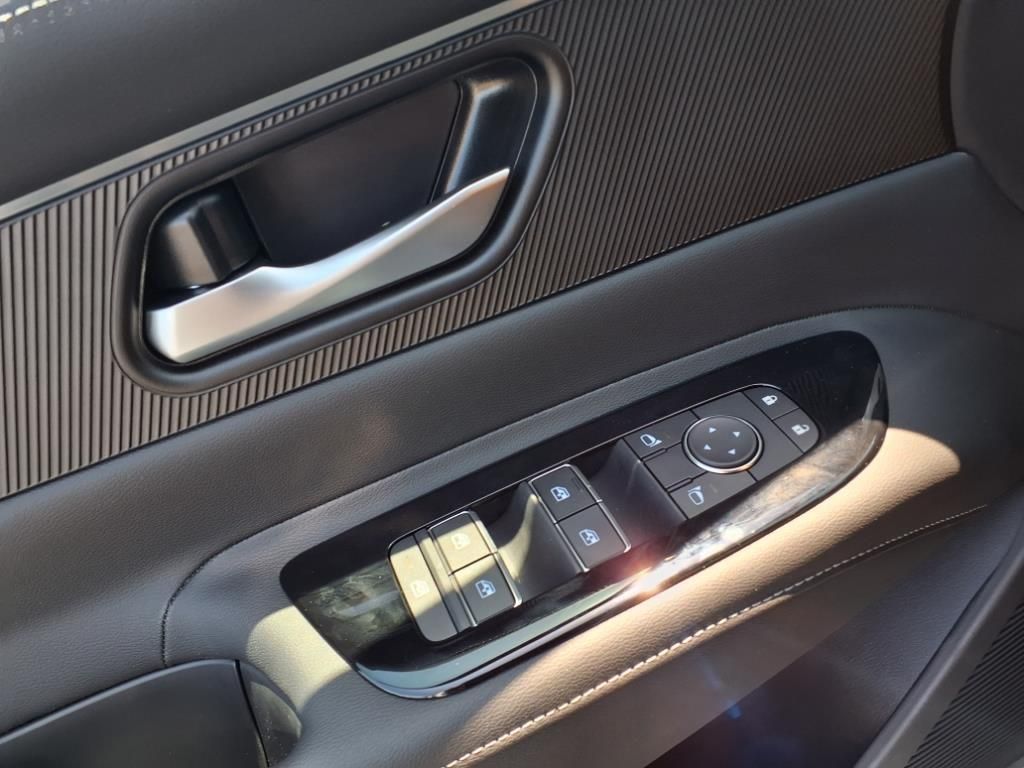 2025 Nissan Murano SV photo 14