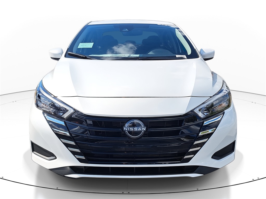 2025 Nissan Versa 1.6 SV photo 3