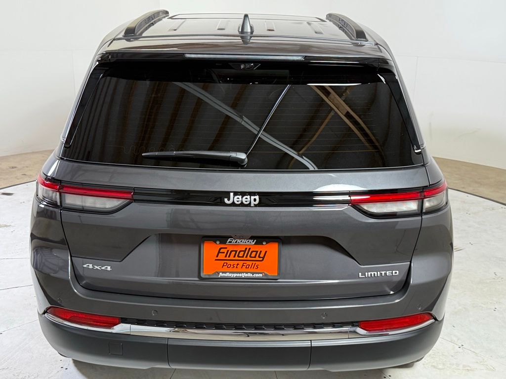 2025 Jeep Grand Cherokee Limited photo 4