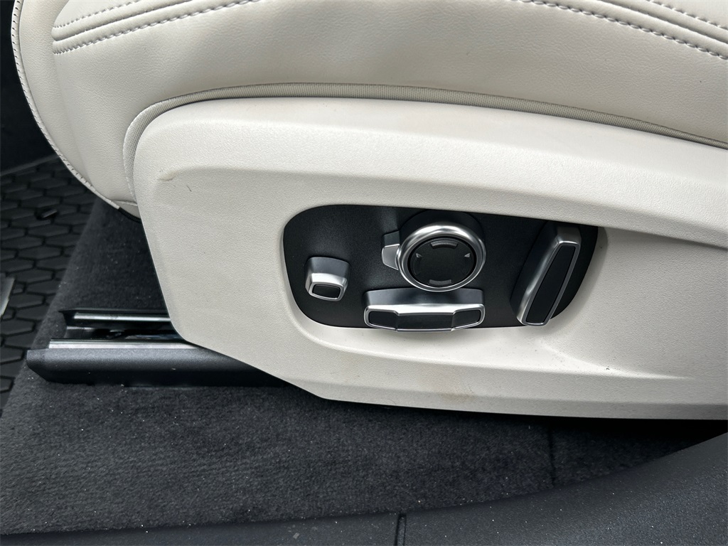 2026 Jaguar F-PACE P250 R-Dynamic S photo 11
