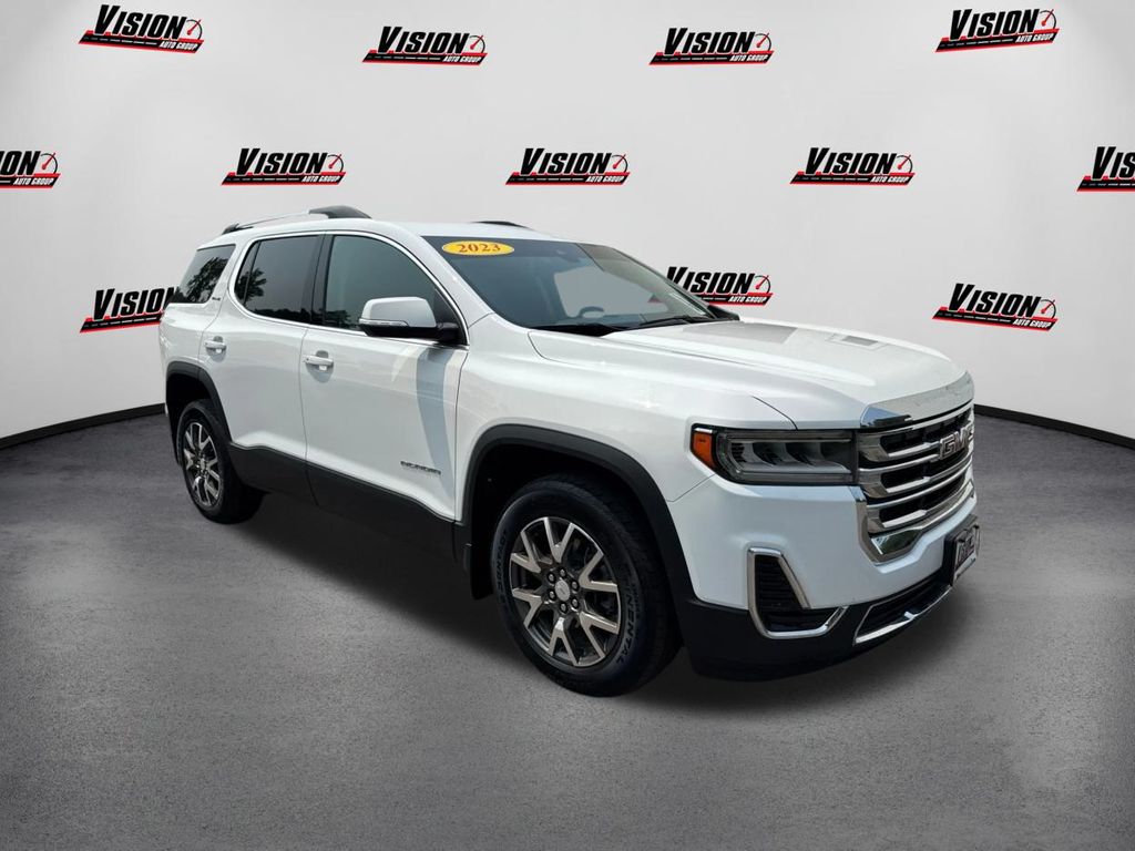 2023 Gmc Acadia SLE photo 3