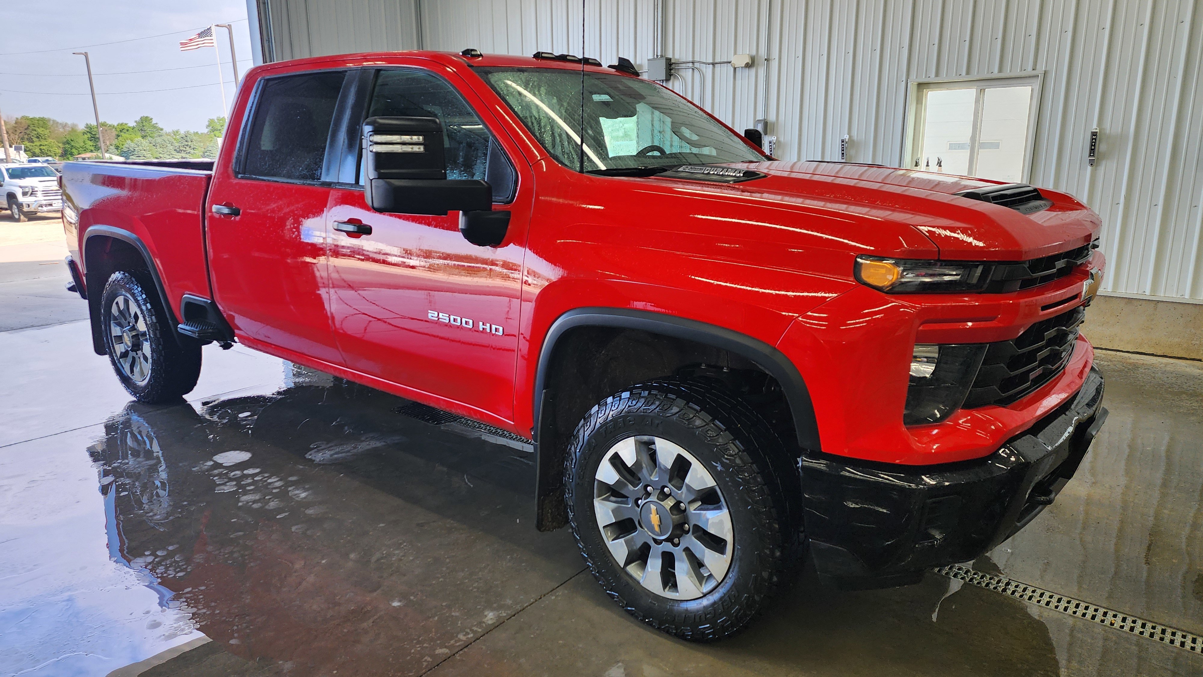 2024 Chevrolet Silverado 2500HD Custom photo 2