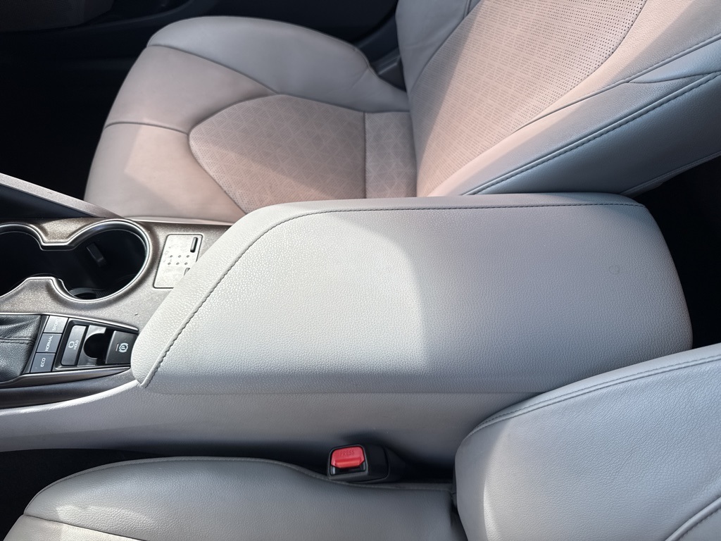 2021 Toyota Camry XSE photo 36