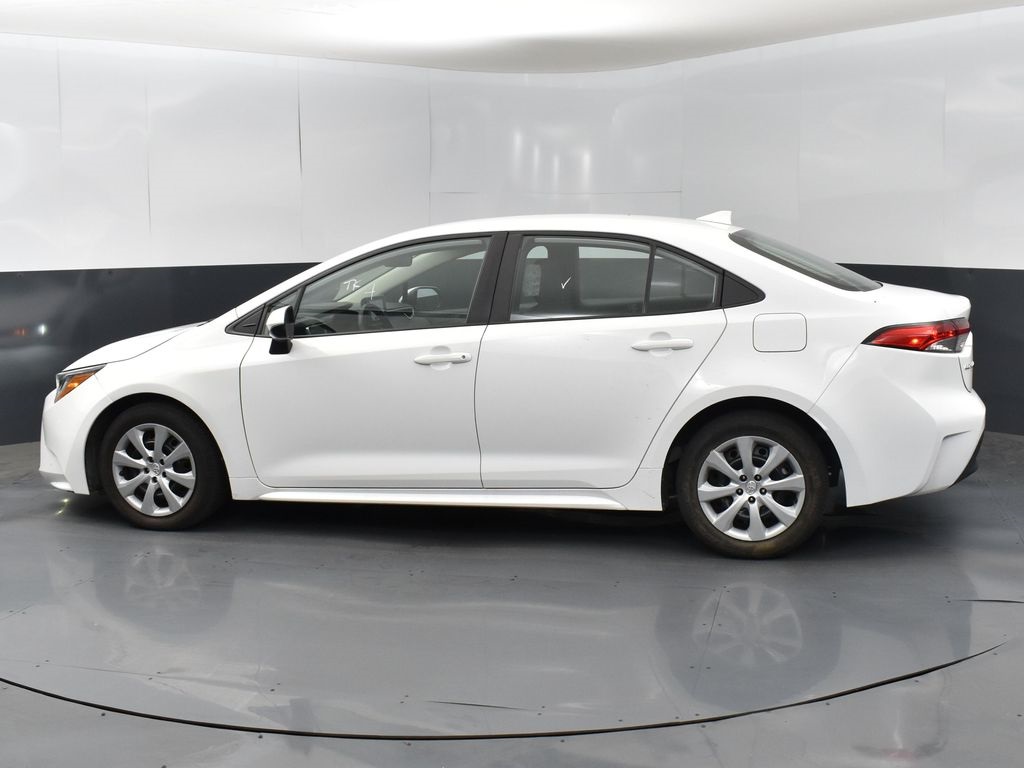 2024 Toyota Corolla LE photo 4