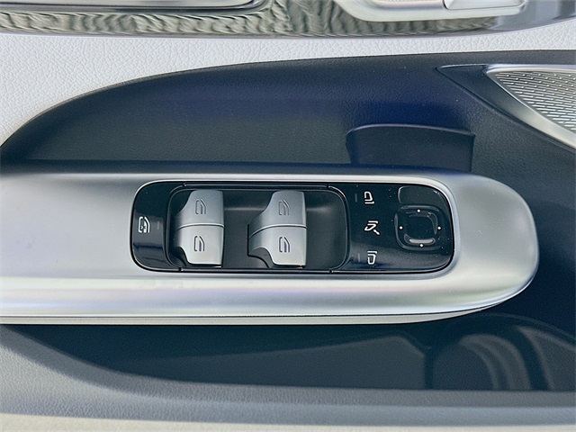 2025 Mercedes Benz C 300 photo 18