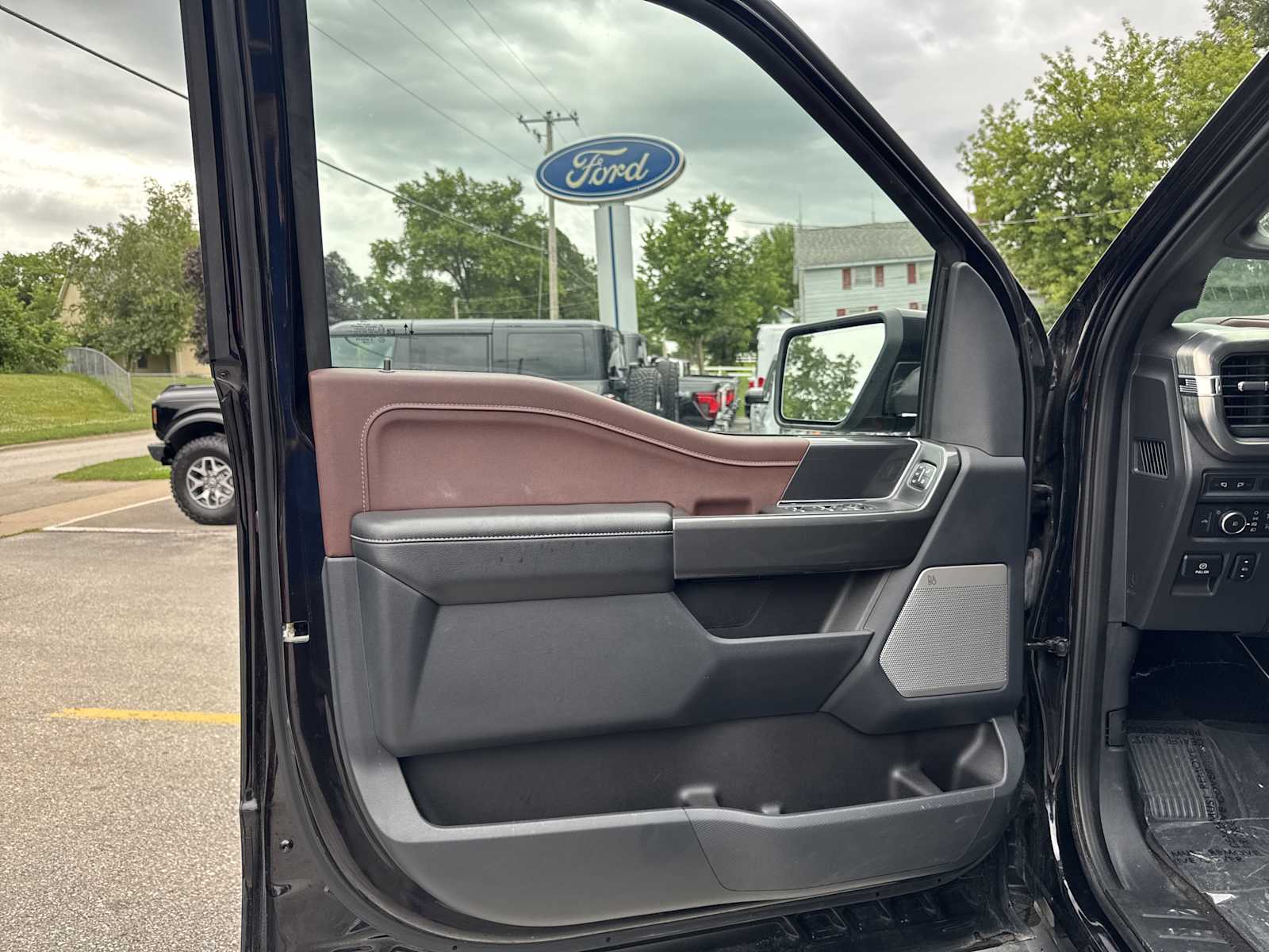 2022 Ford F-150 Lariat photo 19