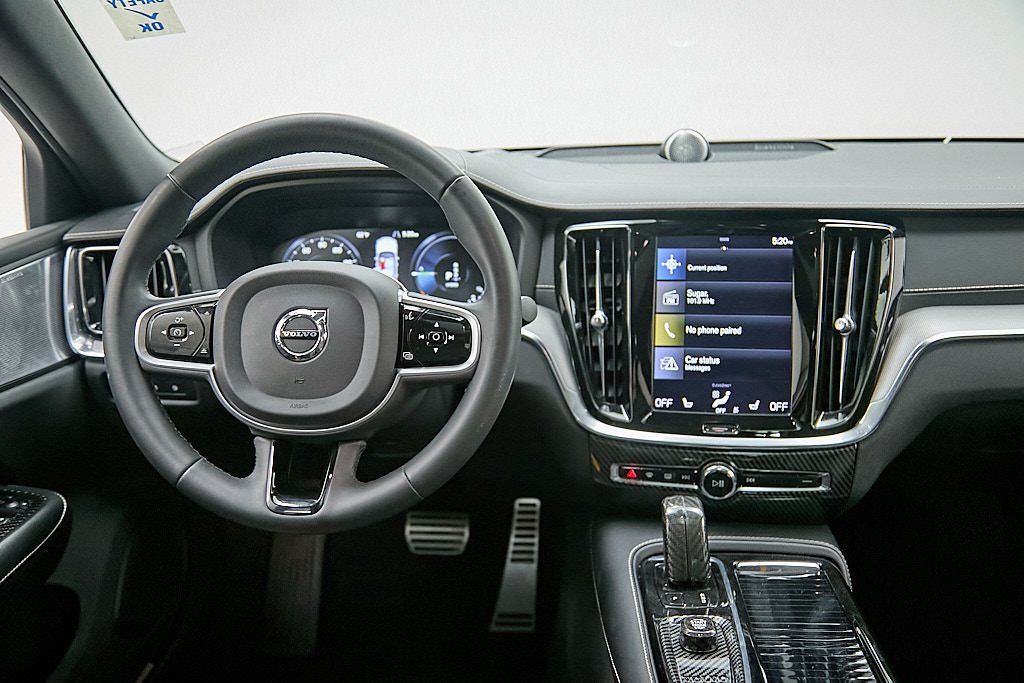 2022 VOLVO S60 - Image 25