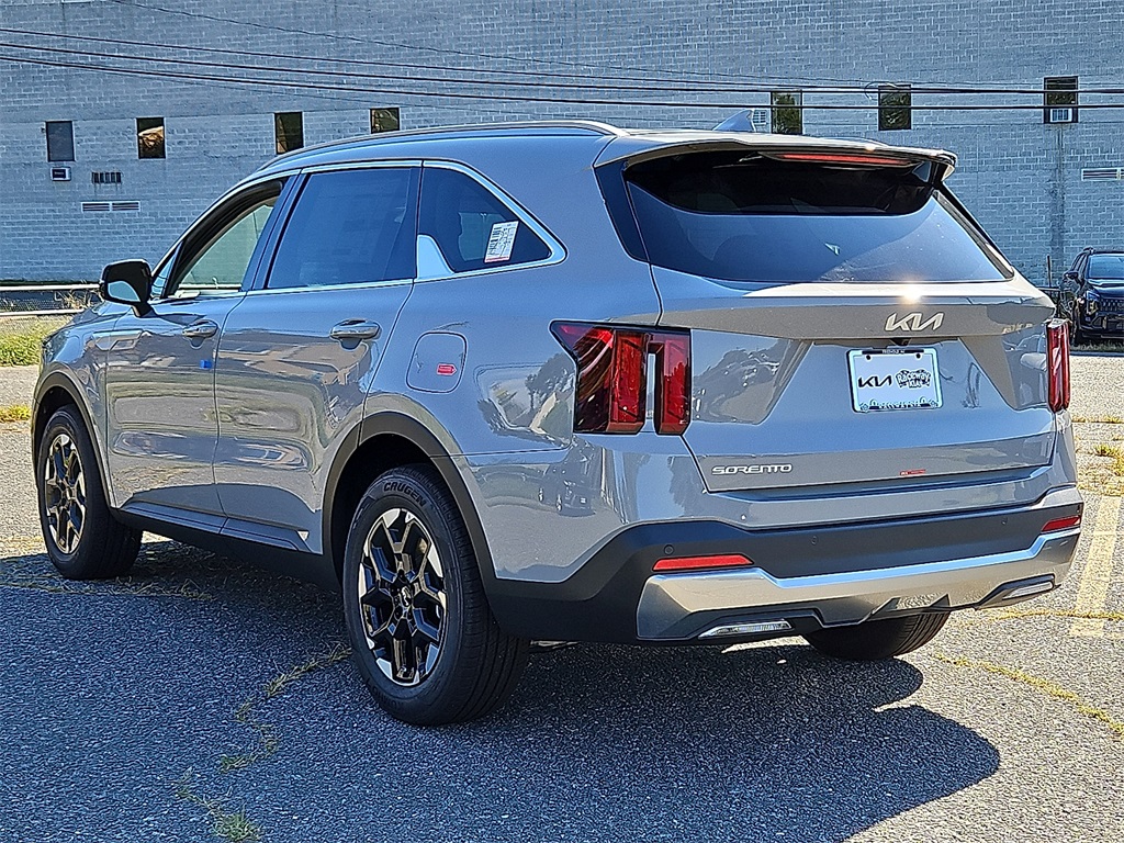 2026 Kia Sorento S photo 3
