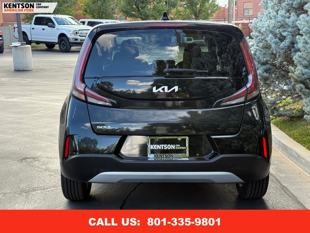2024 Kia Soul LX photo 5