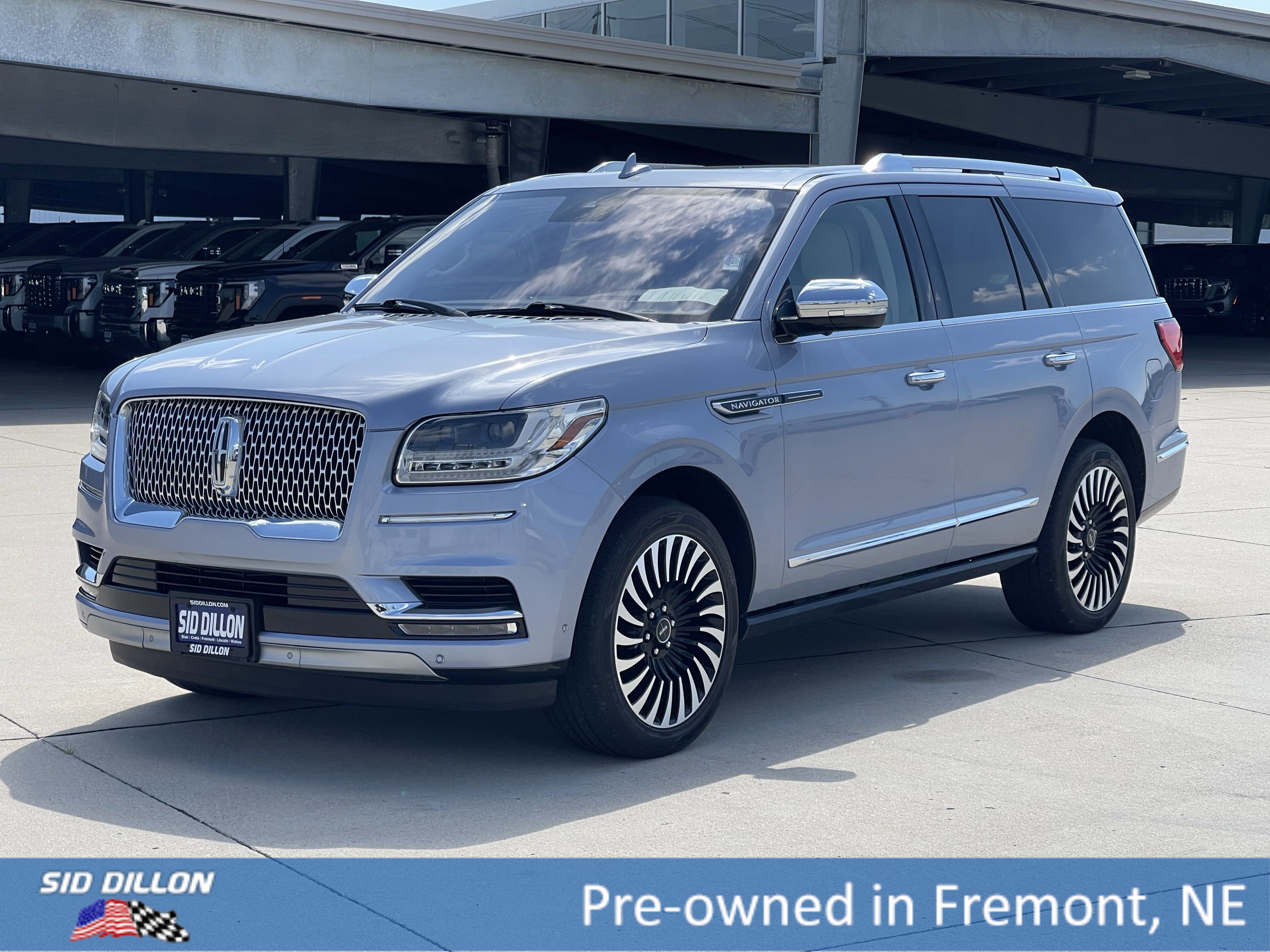 2019 Lincoln Navigator Black Label's photo