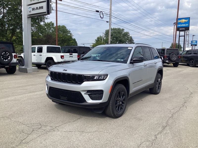 2025 Jeep Grand Cherokee Altitude X photo 3