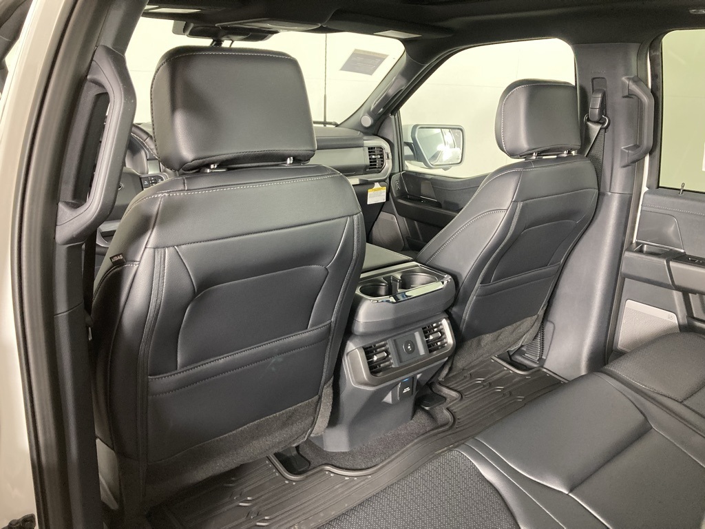 2025 Ford F-150 Lariat photo 11