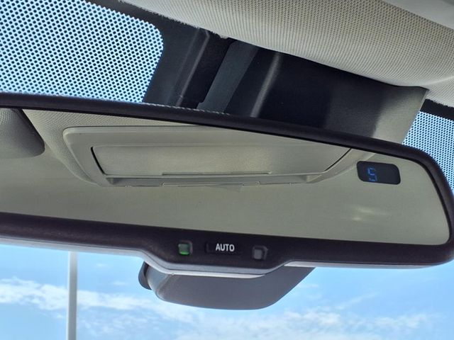 2023 Toyota Tacoma SR5 photo 23