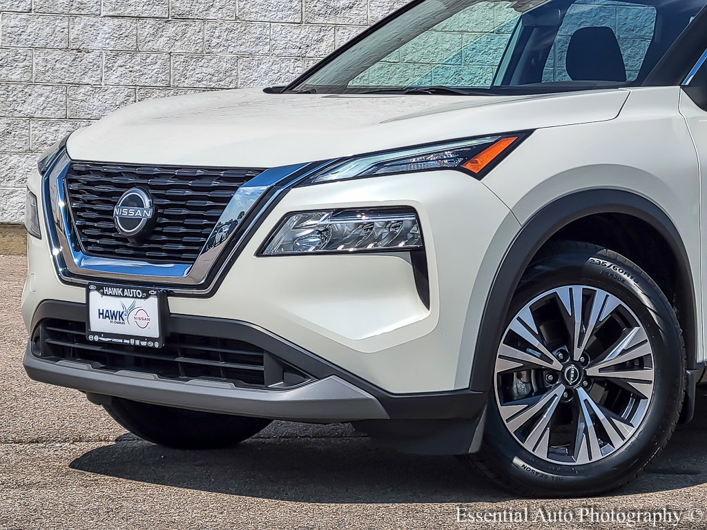 2023 Nissan Rogue SV photo 2