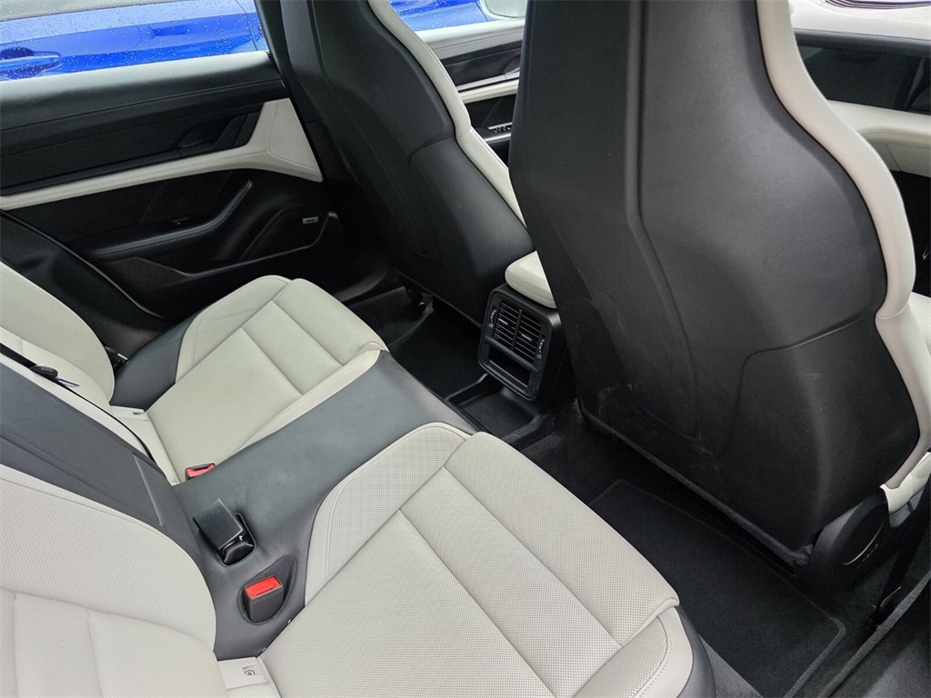 2021 Porsche Taycan Base photo 28