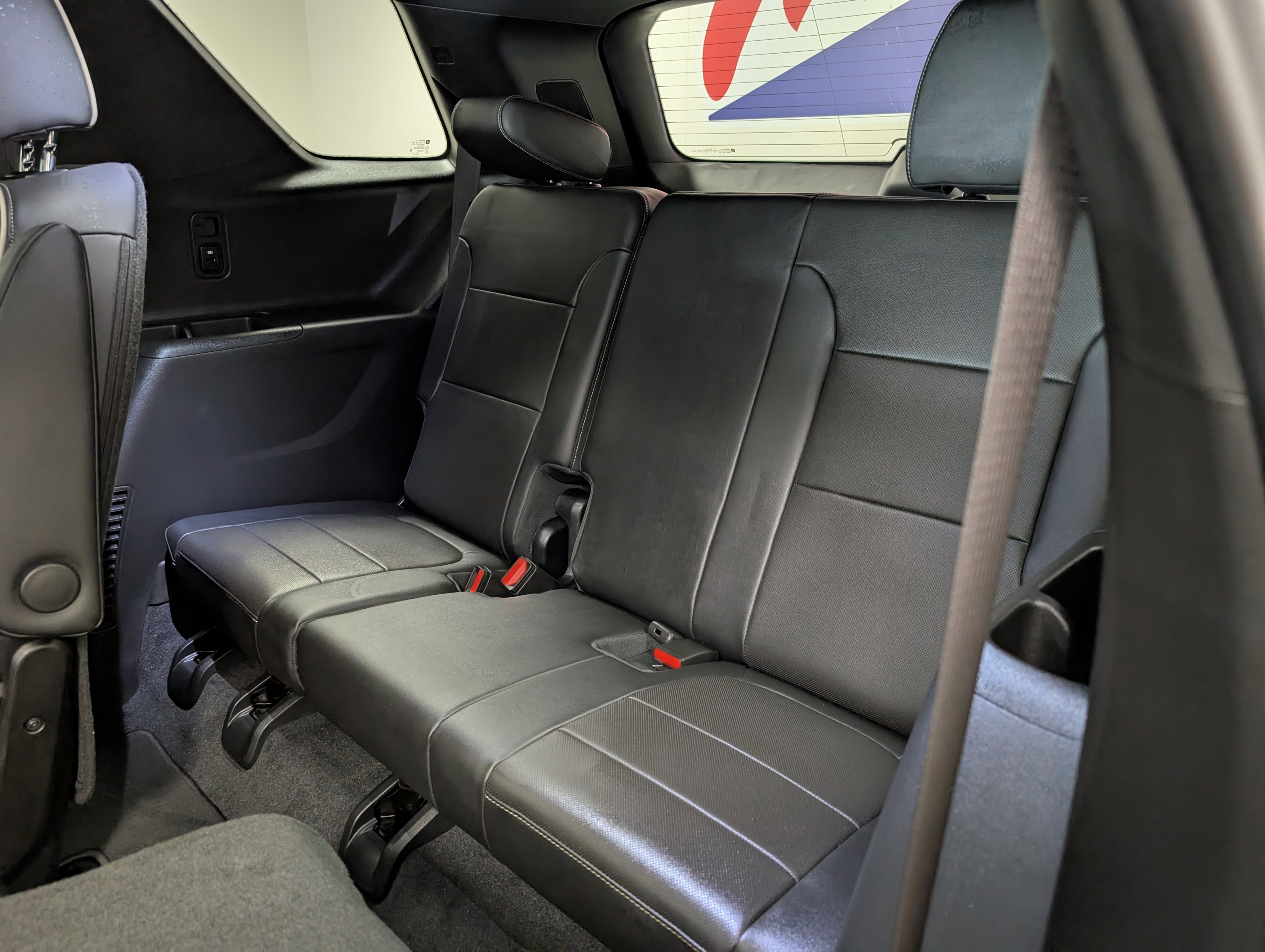 2023 Chevrolet Traverse Premier photo 2