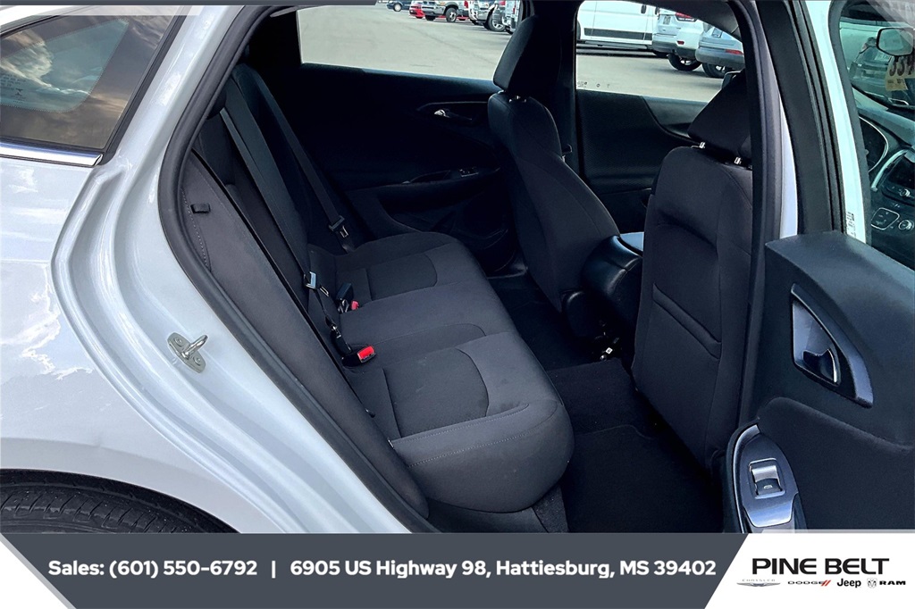 2023 Chevrolet Malibu LS photo 3