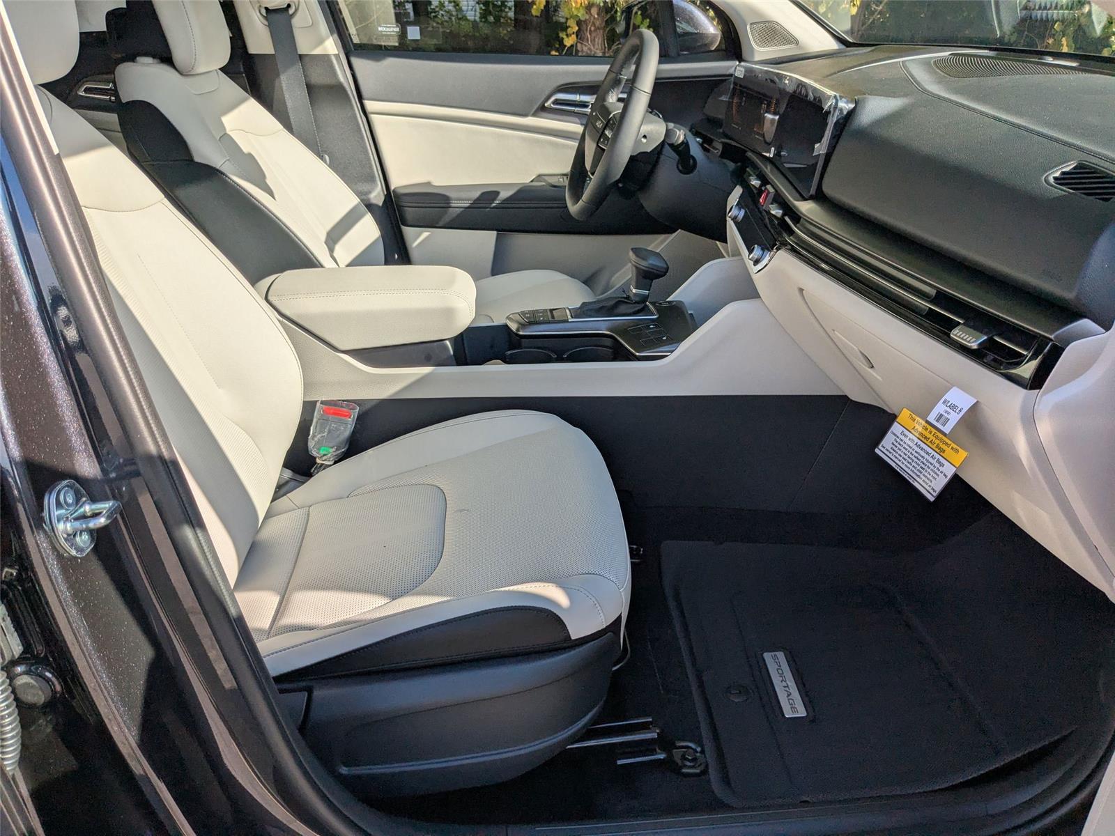 2026 Kia Sportage EX photo 31