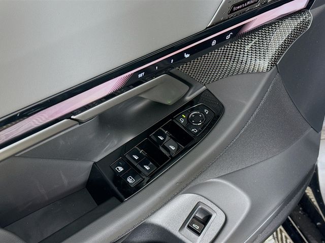 2026 Bmw 550e xDrive photo 18