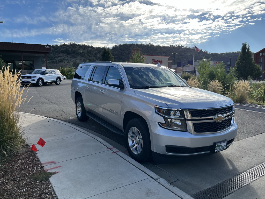 2020 Chevrolet Suburban LS photo 5
