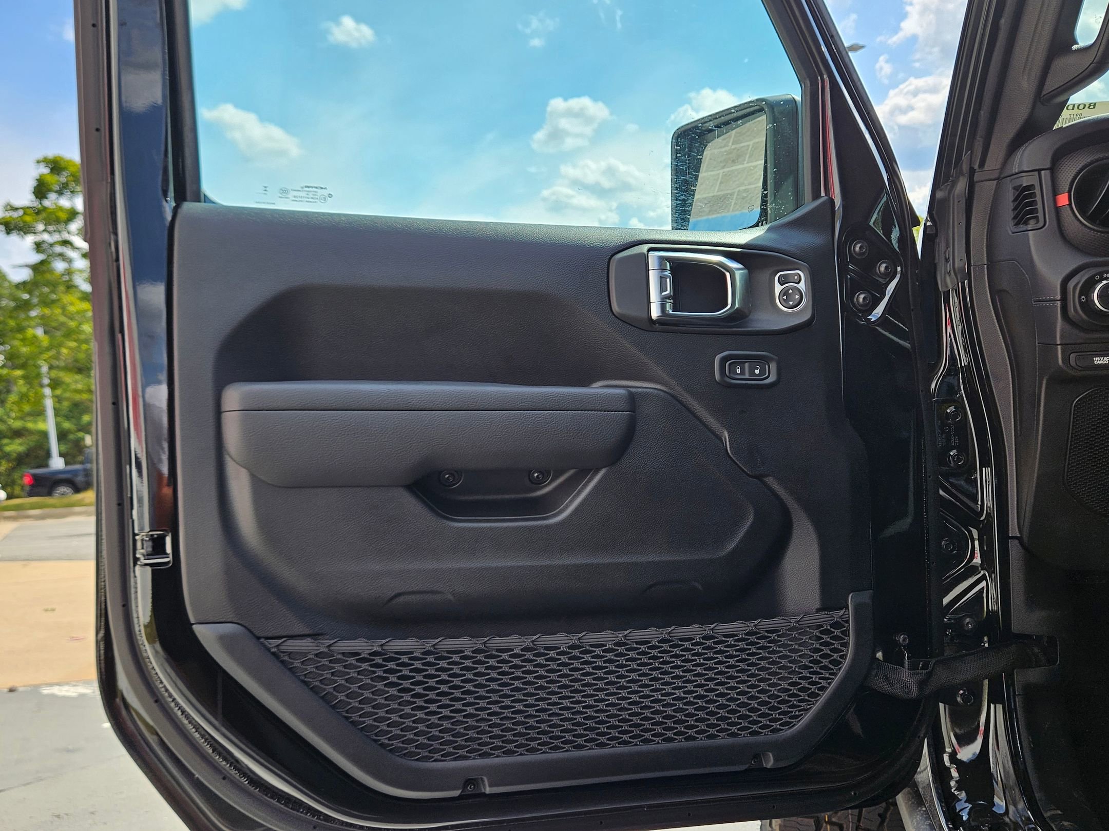 2025 Jeep Gladiator Rubicon photo 16