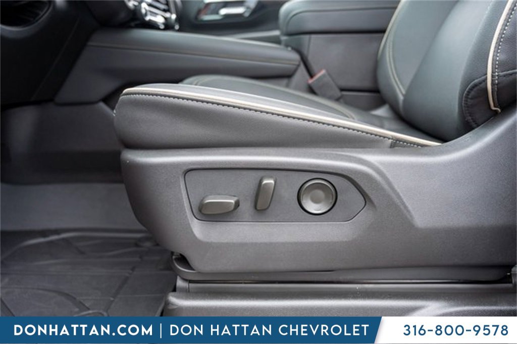 2025 Chevrolet Tahoe Premier photo 20