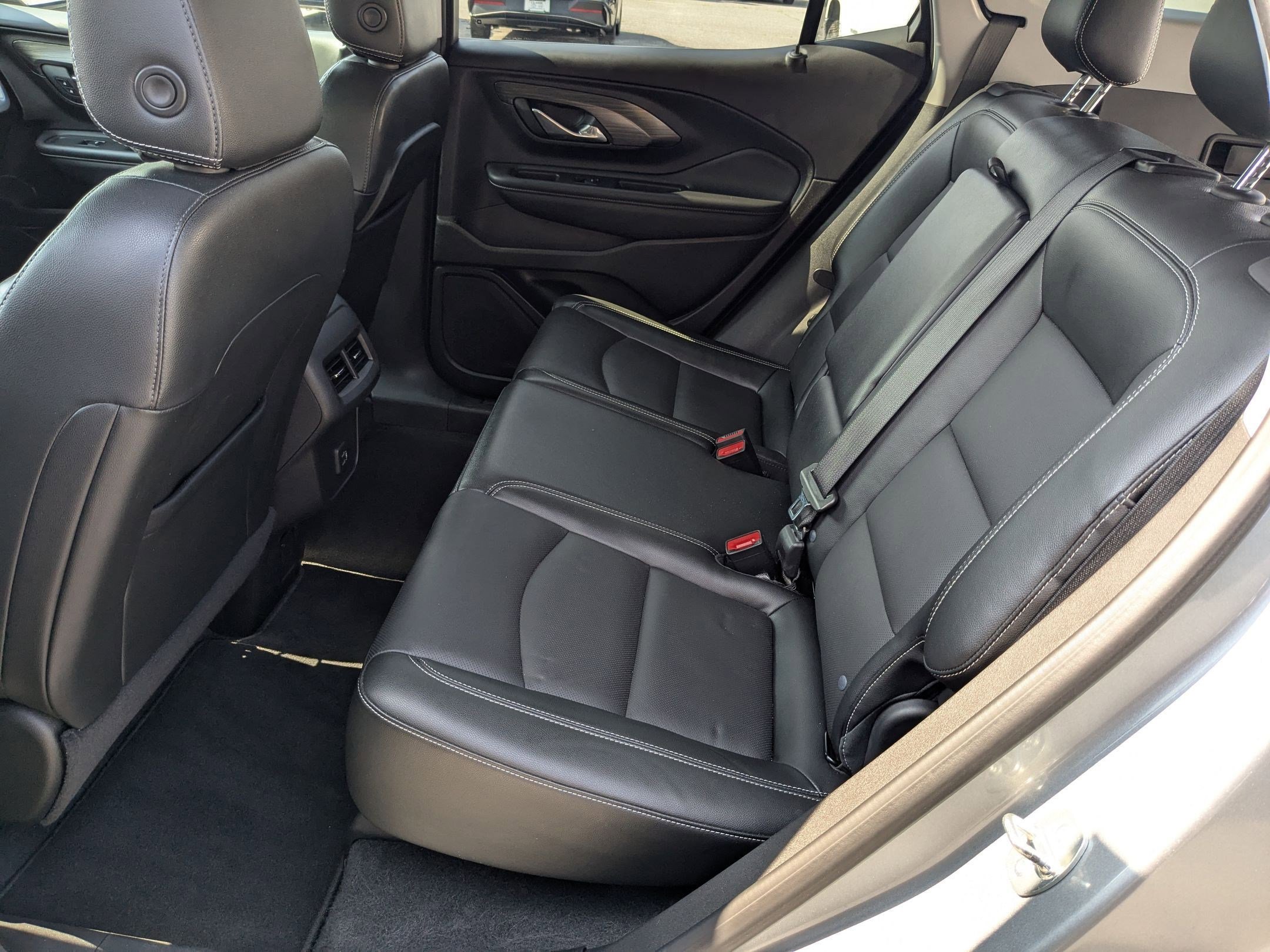 2024 Gmc Terrain SLT photo 30