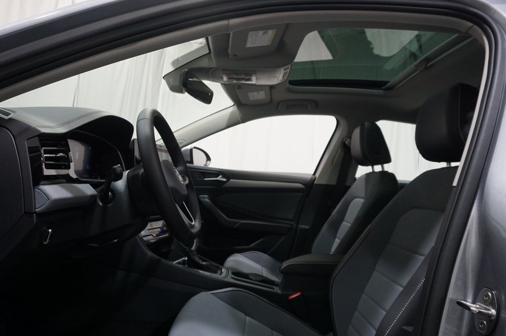 2025 Volkswagen Jetta 1.5T SE photo 20