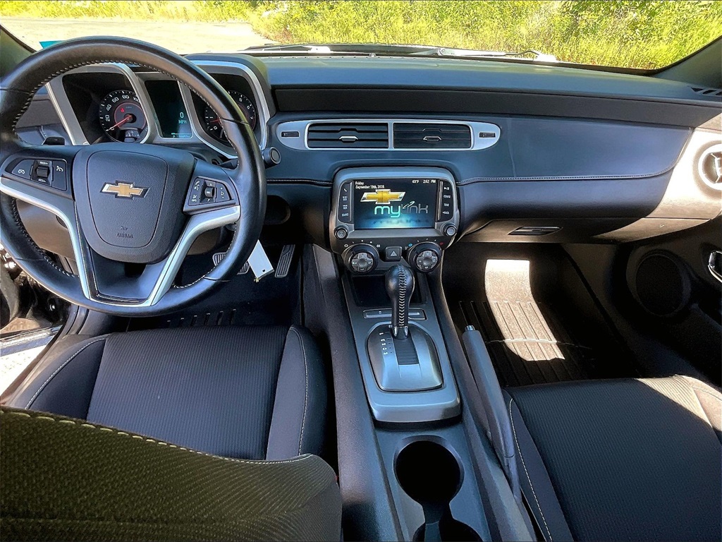 2013 Chevrolet Camaro 1LT photo 19