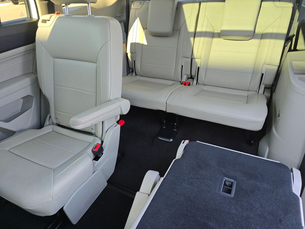 2022 Volkswagen Atlas SE Technology photo 16