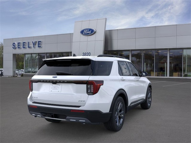2025 Ford Explorer photo 8